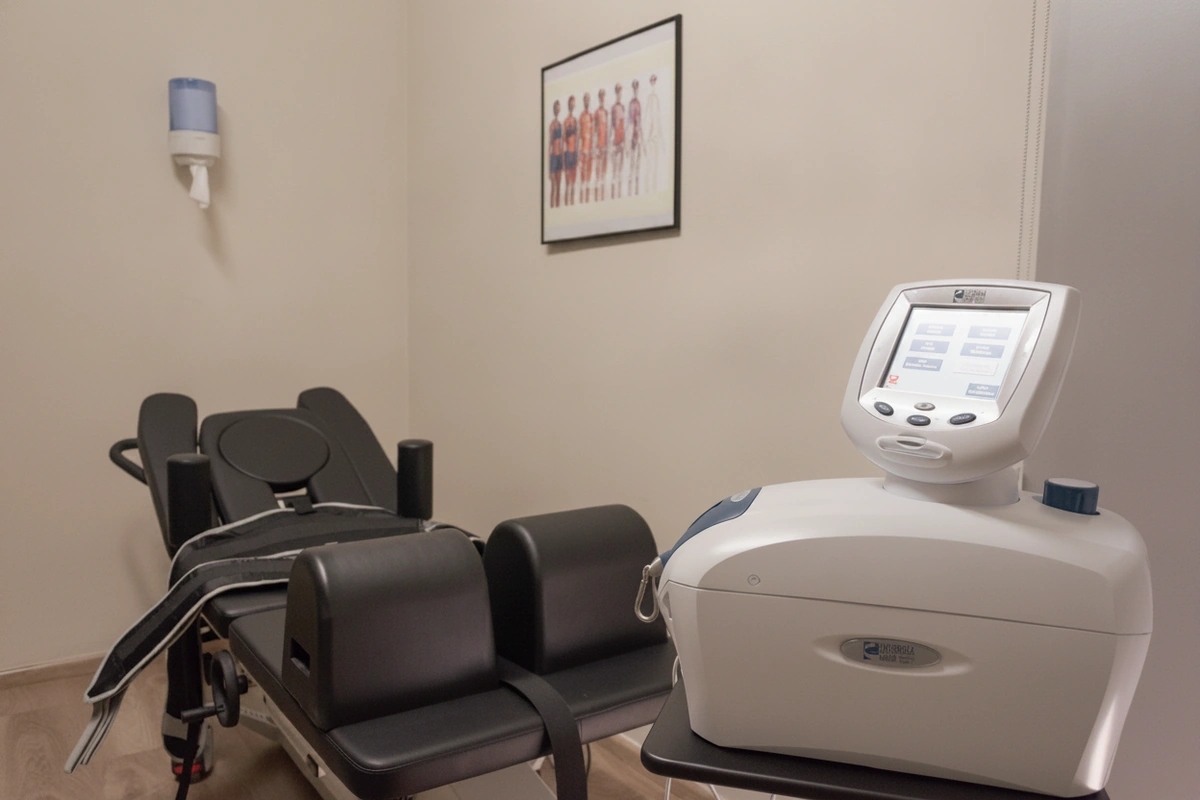 Θεραπεία Έλξης at AK Drousiotis Physiotherapy, Limassol